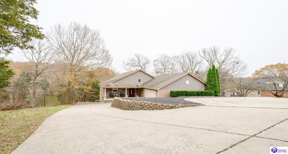 Wingate Road, Brandenburg, Kentucky 40108, ,3 BathroomsBathrooms,For Sale,Wingate Road,HK24004511