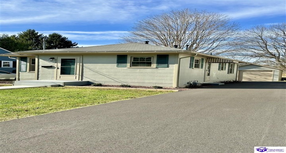 Whitehall Street, Elizabethtown, Kentucky 42701, ,1 BathroomBathrooms,For Sale,Whitehall Street,HK24004514