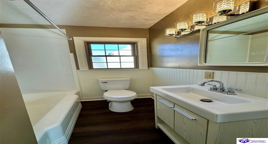 Whitehall Street, Elizabethtown, Kentucky 42701, ,1 BathroomBathrooms,For Sale,Whitehall Street,HK24004514