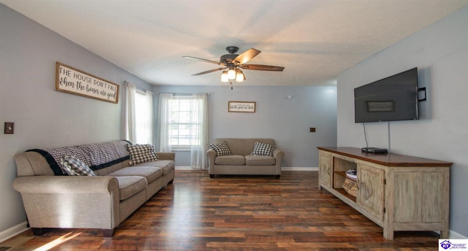 Weston Court, Rineyville, Kentucky 40162, ,3 BathroomsBathrooms,For Sale,Weston Court,HK24004521