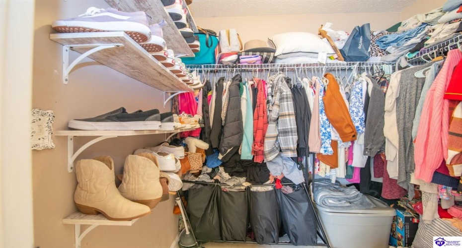 Weston Court, Rineyville, Kentucky 40162, ,3 BathroomsBathrooms,For Sale,Weston Court,HK24004521