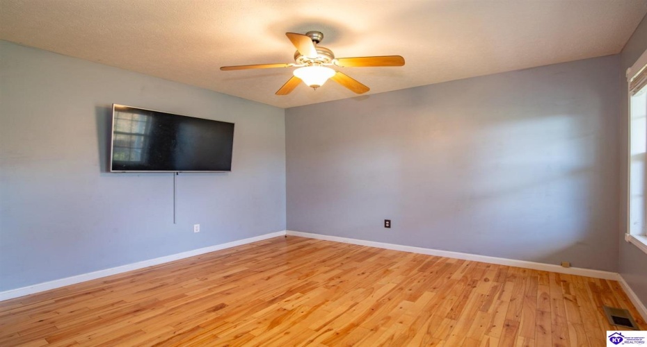 Weston Court, Rineyville, Kentucky 40162, ,3 BathroomsBathrooms,For Sale,Weston Court,HK24004521