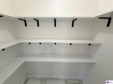 Autumn Way, Elizabethtown, Kentucky 42701, ,3 BathroomsBathrooms,For Sale,Autumn Way,HK24004522