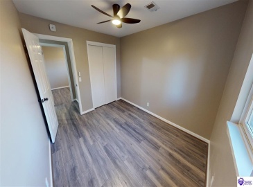 Autumn Way, Elizabethtown, Kentucky 42701, ,3 BathroomsBathrooms,For Sale,Autumn Way,HK24004522