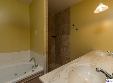 Cabernet Drive, Vine Grove, Kentucky 40175, ,2 BathroomsBathrooms,For Sale,Cabernet Drive,HK24004523