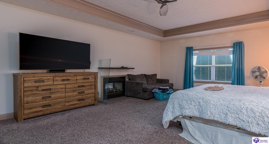 Cabernet Drive, Vine Grove, Kentucky 40175, ,2 BathroomsBathrooms,For Sale,Cabernet Drive,HK24004523