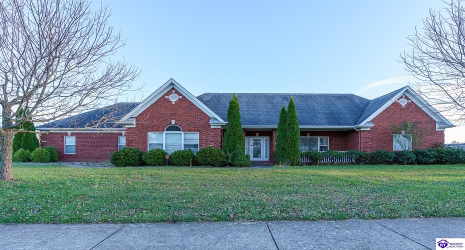 Cabernet Drive, Vine Grove, Kentucky 40175, ,2 BathroomsBathrooms,For Sale,Cabernet Drive,HK24004523