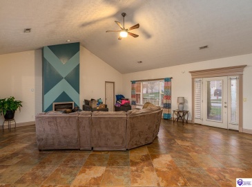 Cabernet Drive, Vine Grove, Kentucky 40175, ,2 BathroomsBathrooms,For Sale,Cabernet Drive,HK24004523