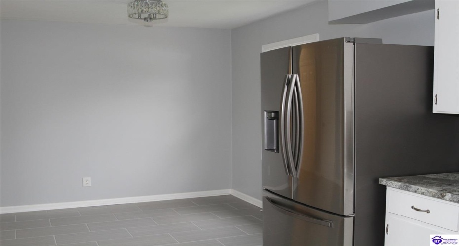 Pear Orchard Rd NW, Elizabethtown, Kentucky 42701, ,2 BathroomsBathrooms,For Sale,Pear Orchard Rd NW,HK24004525