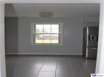 Pear Orchard Rd NW, Elizabethtown, Kentucky 42701, ,2 BathroomsBathrooms,For Sale,Pear Orchard Rd NW,HK24004525