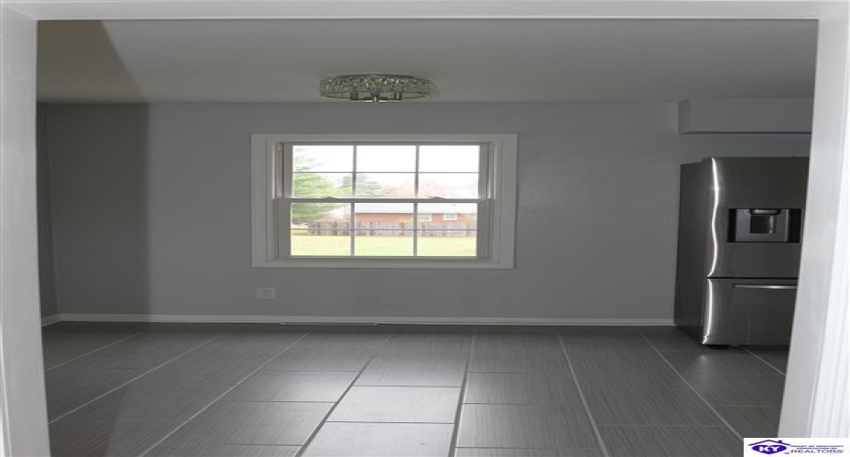 Pear Orchard Rd NW, Elizabethtown, Kentucky 42701, ,2 BathroomsBathrooms,For Sale,Pear Orchard Rd NW,HK24004525