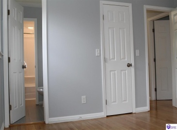 Pear Orchard Rd NW, Elizabethtown, Kentucky 42701, ,2 BathroomsBathrooms,For Sale,Pear Orchard Rd NW,HK24004525