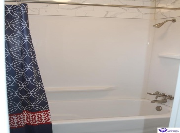 Pear Orchard Rd NW, Elizabethtown, Kentucky 42701, ,2 BathroomsBathrooms,For Sale,Pear Orchard Rd NW,HK24004525