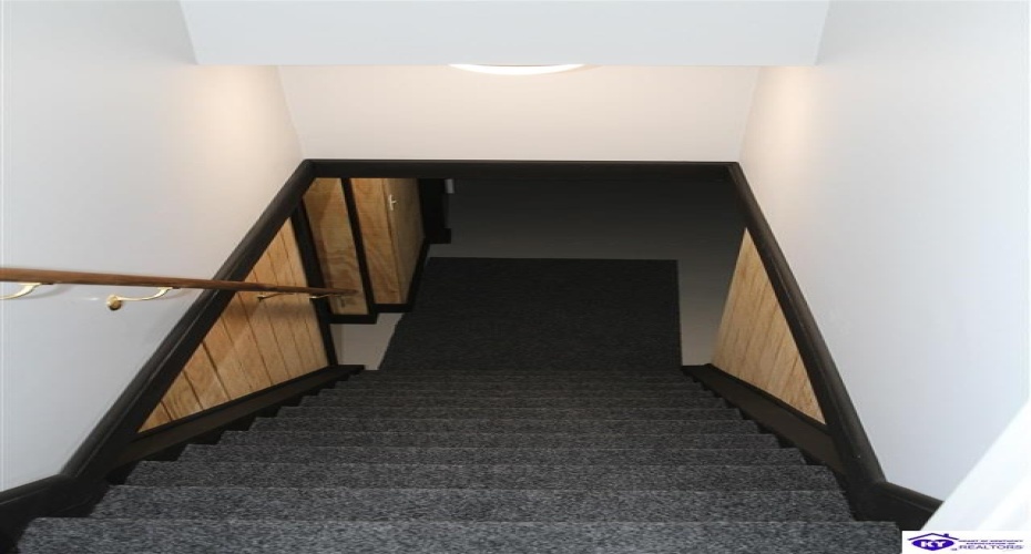 Pear Orchard Rd NW, Elizabethtown, Kentucky 42701, ,2 BathroomsBathrooms,For Sale,Pear Orchard Rd NW,HK24004525