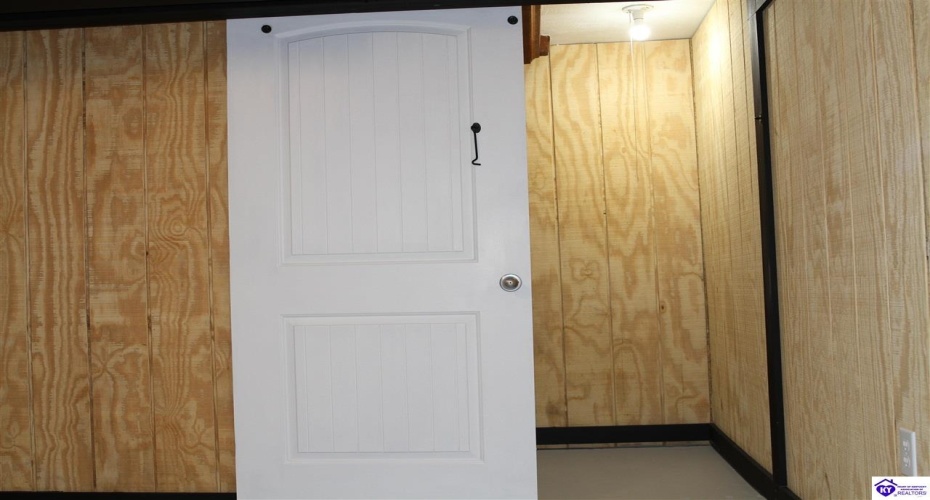 Pear Orchard Rd NW, Elizabethtown, Kentucky 42701, ,2 BathroomsBathrooms,For Sale,Pear Orchard Rd NW,HK24004525