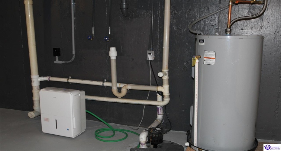 Pear Orchard Rd NW, Elizabethtown, Kentucky 42701, ,2 BathroomsBathrooms,For Sale,Pear Orchard Rd NW,HK24004525