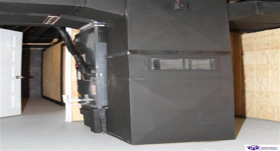 Pear Orchard Rd NW, Elizabethtown, Kentucky 42701, ,2 BathroomsBathrooms,For Sale,Pear Orchard Rd NW,HK24004525