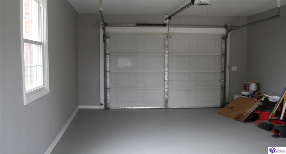 Pear Orchard Rd NW, Elizabethtown, Kentucky 42701, ,2 BathroomsBathrooms,For Sale,Pear Orchard Rd NW,HK24004525