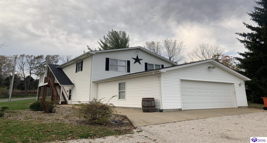 James Duvall Lane, Cecilia, Kentucky 42724, ,2 BathroomsBathrooms,For Sale,James Duvall Lane,HK24004526