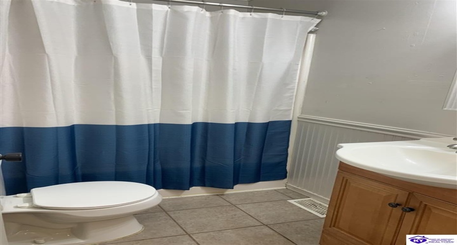 James Duvall Lane, Cecilia, Kentucky 42724, ,2 BathroomsBathrooms,For Sale,James Duvall Lane,HK24004526