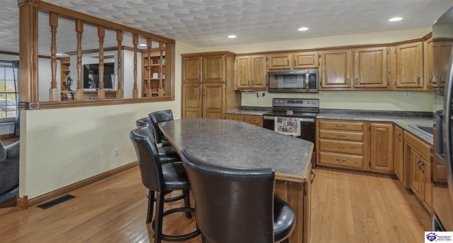 Avery Loop, Bardstown, Kentucky 40004, ,3 BathroomsBathrooms,For Sale,Avery Loop,HK24004527