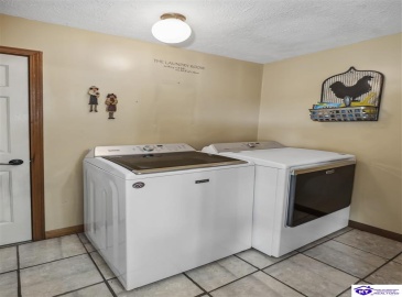 Avery Loop, Bardstown, Kentucky 40004, ,3 BathroomsBathrooms,For Sale,Avery Loop,HK24004527