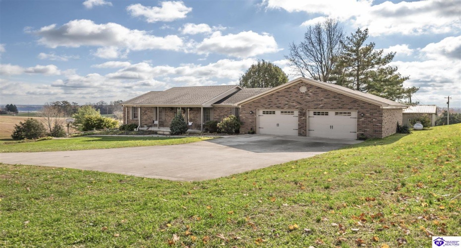 Avery Loop, Bardstown, Kentucky 40004, ,3 BathroomsBathrooms,For Sale,Avery Loop,HK24004527