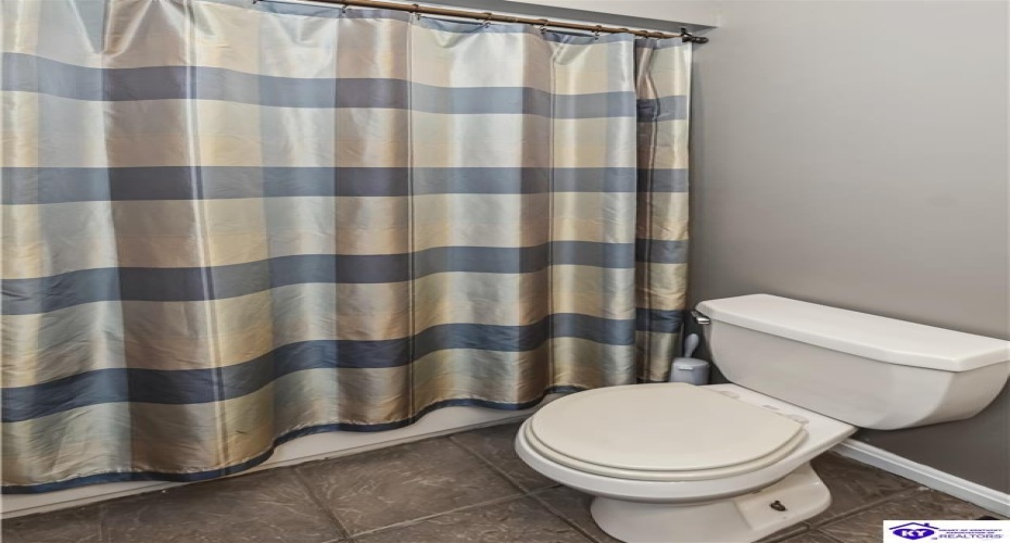 Avery Loop, Bardstown, Kentucky 40004, ,3 BathroomsBathrooms,For Sale,Avery Loop,HK24004527