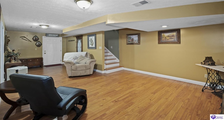 Avery Loop, Bardstown, Kentucky 40004, ,3 BathroomsBathrooms,For Sale,Avery Loop,HK24004527