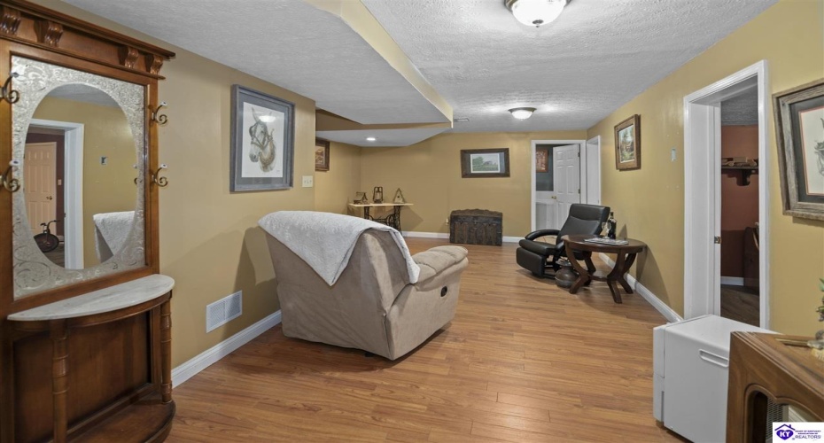 Avery Loop, Bardstown, Kentucky 40004, ,3 BathroomsBathrooms,For Sale,Avery Loop,HK24004527