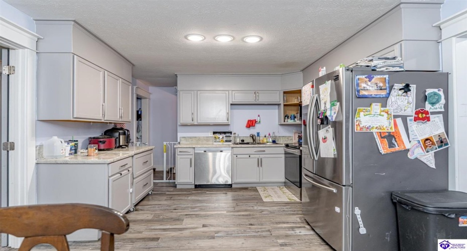 Chester Street, Leitchfield, Kentucky 42754, ,3 BathroomsBathrooms,For Sale,Chester Street,HK24004528