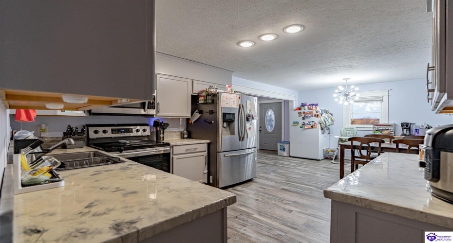 Chester Street, Leitchfield, Kentucky 42754, ,3 BathroomsBathrooms,For Sale,Chester Street,HK24004528