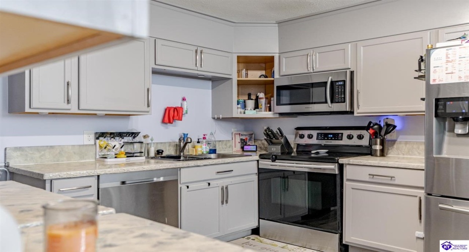 Chester Street, Leitchfield, Kentucky 42754, ,3 BathroomsBathrooms,For Sale,Chester Street,HK24004528