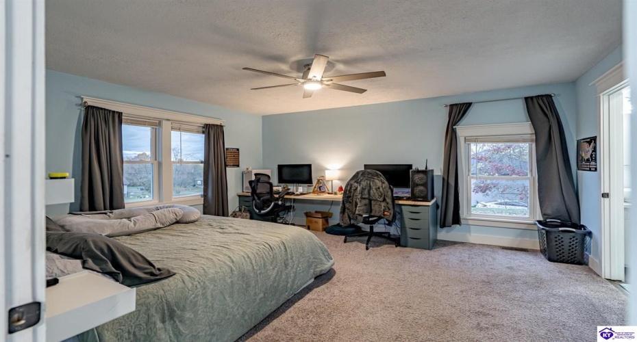 Chester Street, Leitchfield, Kentucky 42754, ,3 BathroomsBathrooms,For Sale,Chester Street,HK24004528