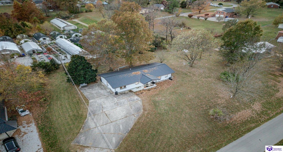 Chester Street, Leitchfield, Kentucky 42754, ,3 BathroomsBathrooms,For Sale,Chester Street,HK24004528