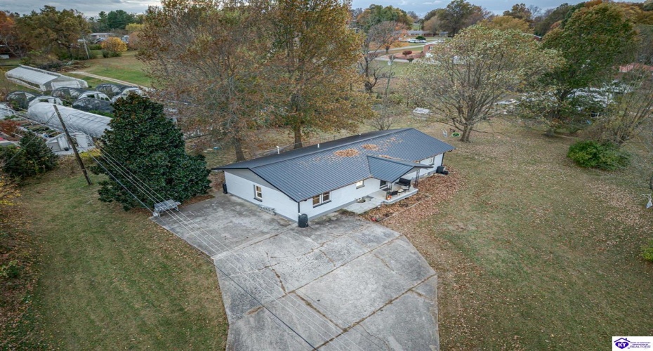 Chester Street, Leitchfield, Kentucky 42754, ,3 BathroomsBathrooms,For Sale,Chester Street,HK24004528