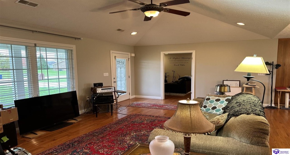 Aaron Way, Campbellsville, Kentucky 42718, ,3 BathroomsBathrooms,For Sale,Aaron Way,HK24004531