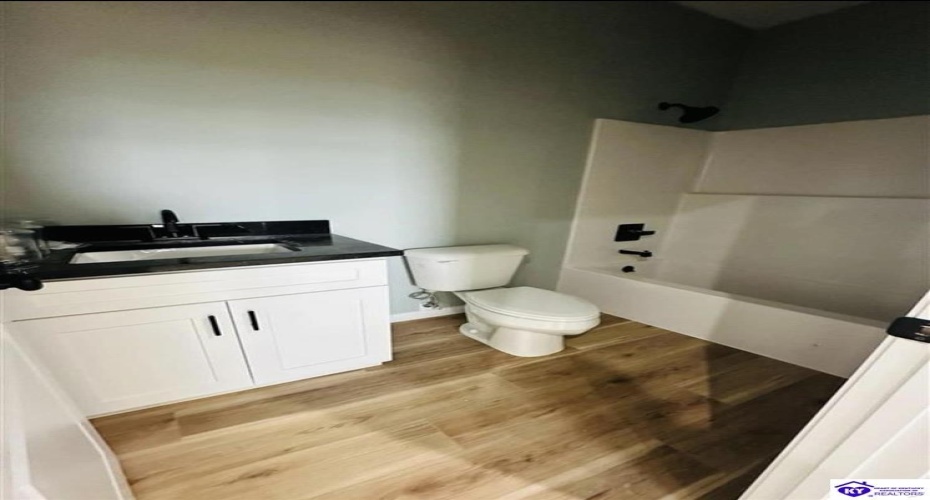 Robert Landis Road, Greensburg, Kentucky 42743, ,1 BathroomBathrooms,For Sale,Robert Landis Road,HK24004532