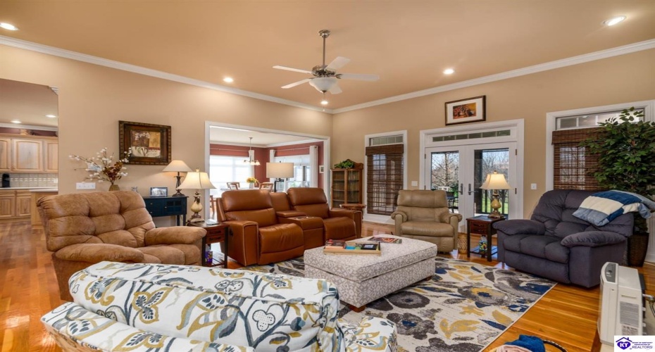 St Andrews Drive, Vine Grove, Kentucky 40175, ,4 BathroomsBathrooms,For Sale,St Andrews Drive,HK24004533