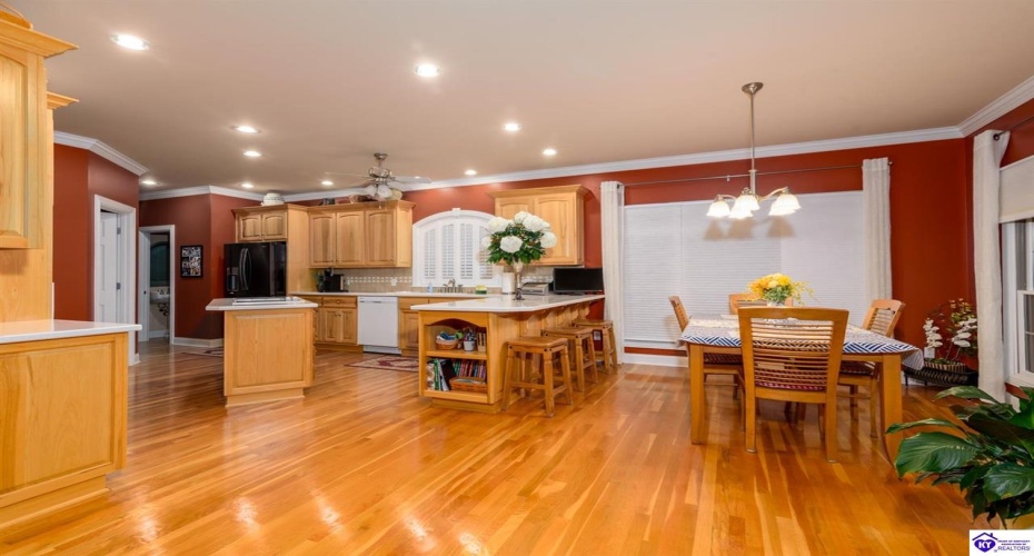 St Andrews Drive, Vine Grove, Kentucky 40175, ,4 BathroomsBathrooms,For Sale,St Andrews Drive,HK24004533