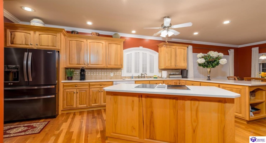 St Andrews Drive, Vine Grove, Kentucky 40175, ,4 BathroomsBathrooms,For Sale,St Andrews Drive,HK24004533