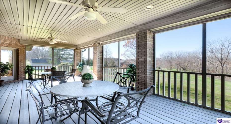 St Andrews Drive, Vine Grove, Kentucky 40175, ,4 BathroomsBathrooms,For Sale,St Andrews Drive,HK24004533