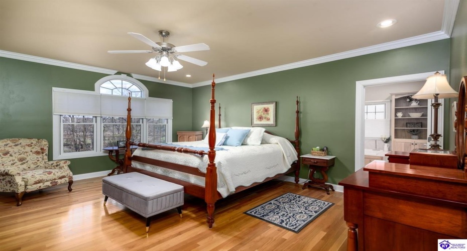 St Andrews Drive, Vine Grove, Kentucky 40175, ,4 BathroomsBathrooms,For Sale,St Andrews Drive,HK24004533