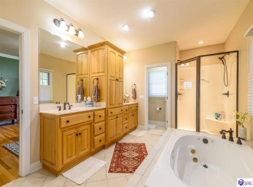 St Andrews Drive, Vine Grove, Kentucky 40175, ,4 BathroomsBathrooms,For Sale,St Andrews Drive,HK24004533