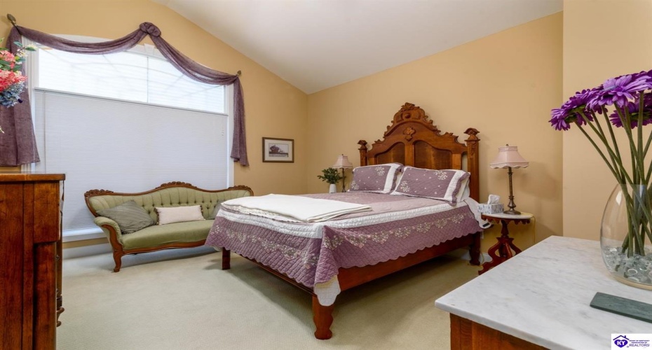 St Andrews Drive, Vine Grove, Kentucky 40175, ,4 BathroomsBathrooms,For Sale,St Andrews Drive,HK24004533