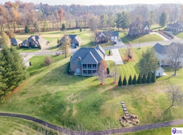 St Andrews Drive, Vine Grove, Kentucky 40175, ,4 BathroomsBathrooms,For Sale,St Andrews Drive,HK24004533