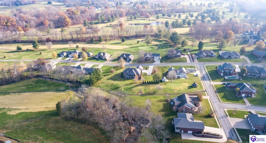 St Andrews Drive, Vine Grove, Kentucky 40175, ,4 BathroomsBathrooms,For Sale,St Andrews Drive,HK24004533