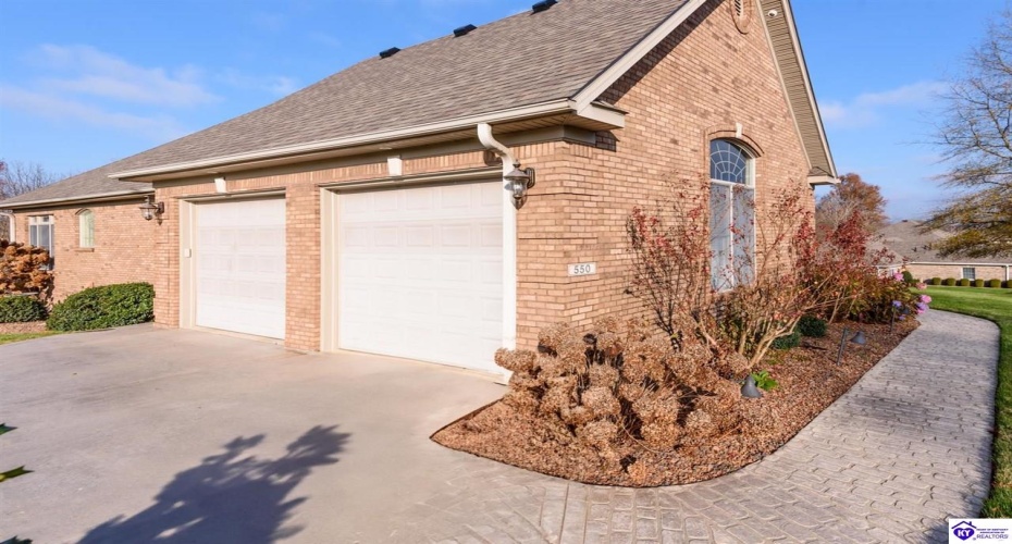 St Andrews Drive, Vine Grove, Kentucky 40175, ,4 BathroomsBathrooms,For Sale,St Andrews Drive,HK24004533