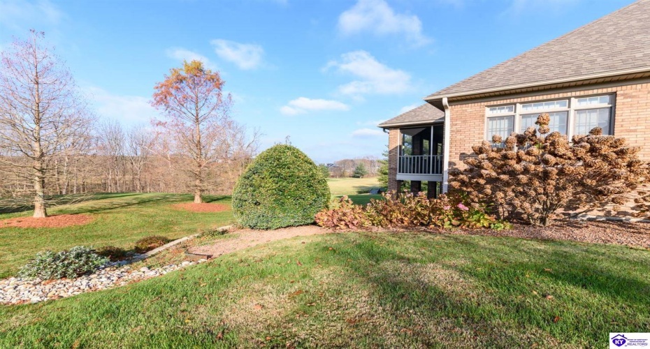 St Andrews Drive, Vine Grove, Kentucky 40175, ,4 BathroomsBathrooms,For Sale,St Andrews Drive,HK24004533