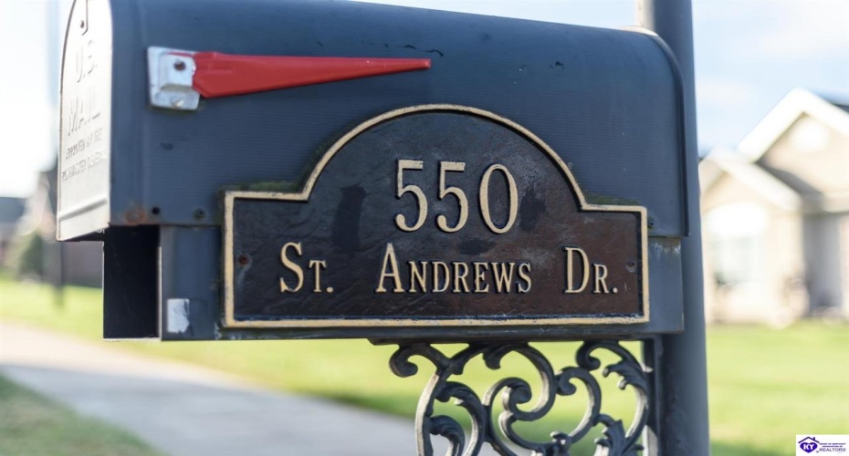 St Andrews Drive, Vine Grove, Kentucky 40175, ,4 BathroomsBathrooms,For Sale,St Andrews Drive,HK24004533